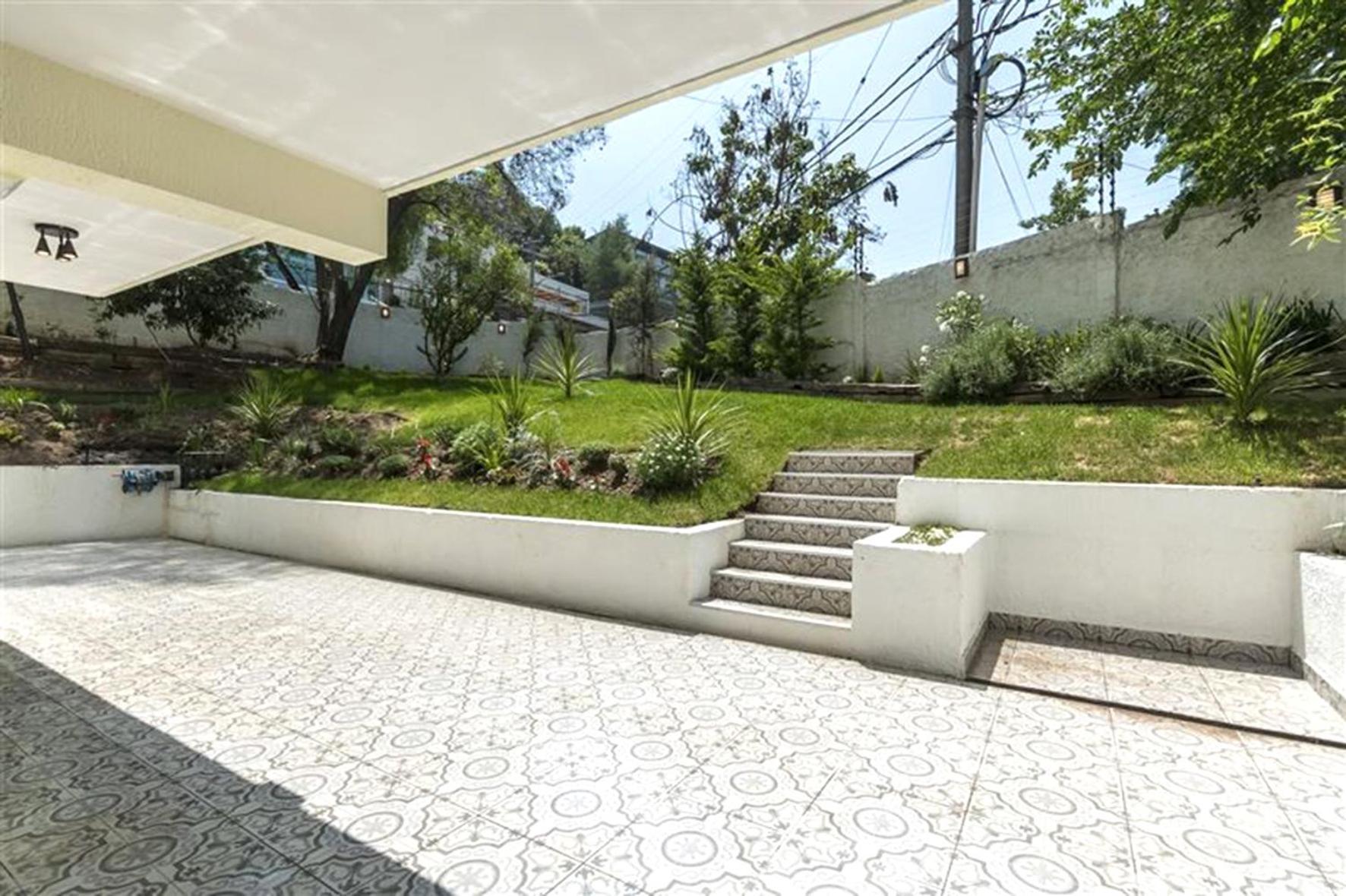 Jardin Privado Familias Y Trabajo Santiago